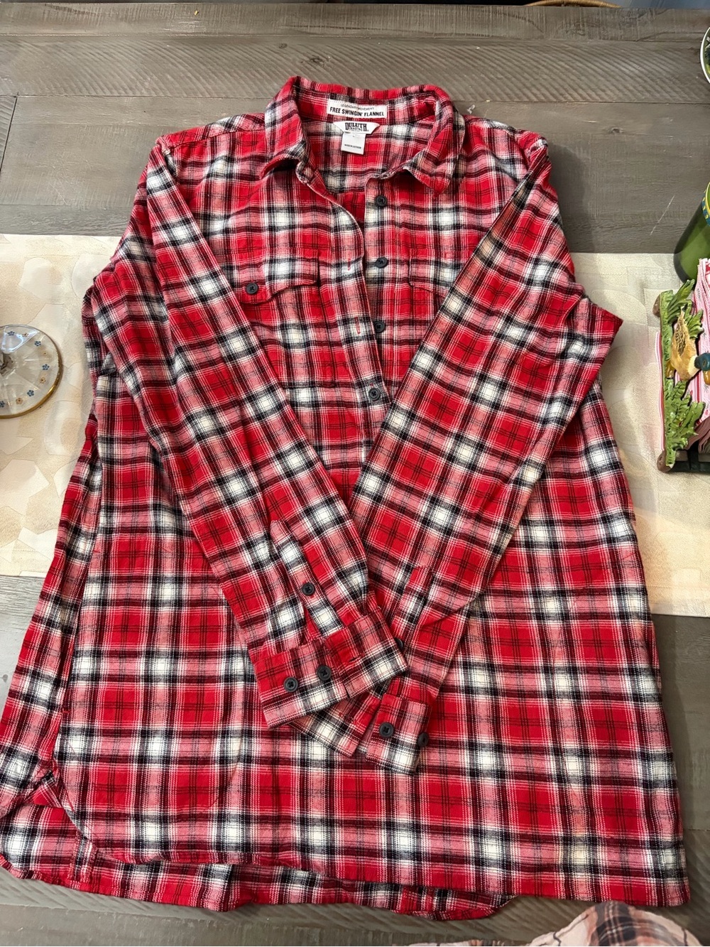 Duluth Trading Co Red Black White Plaid Button-Down Shirt